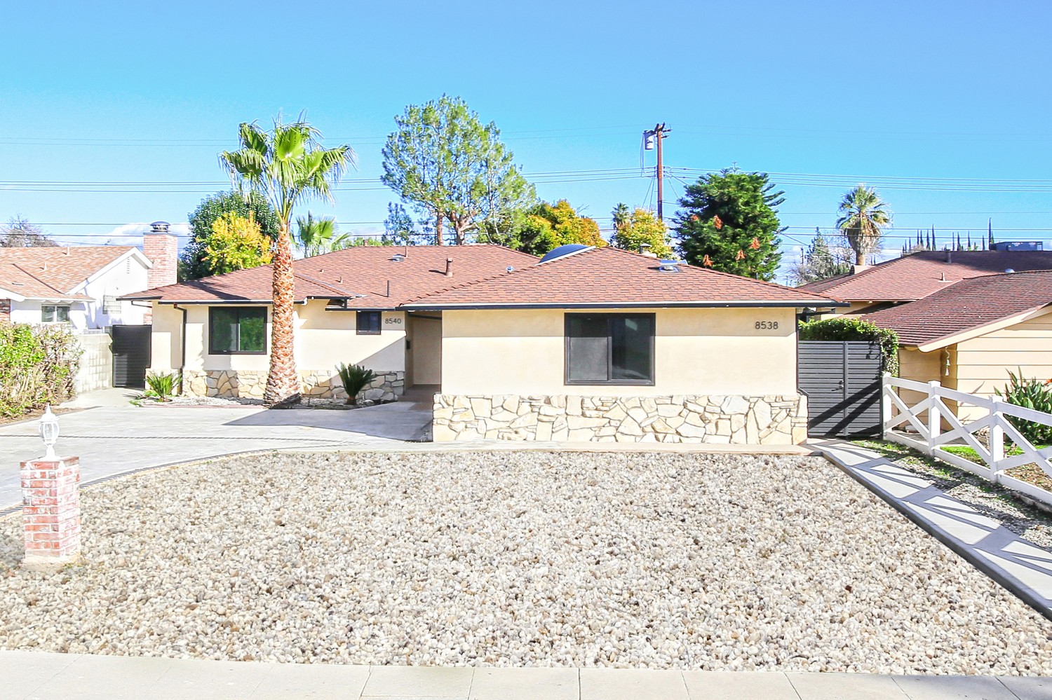 Elfyer - Northridge, CA House - For Sale