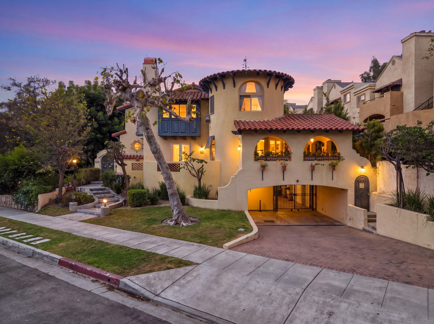 Elfyer - Glendale, CA House - For Sale