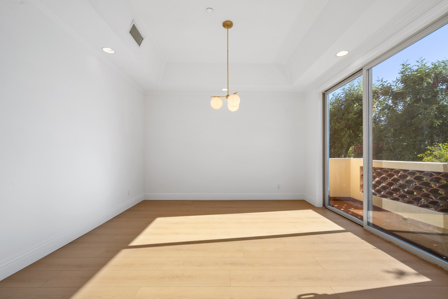 Elfyer - Glendale, CA House - For Sale