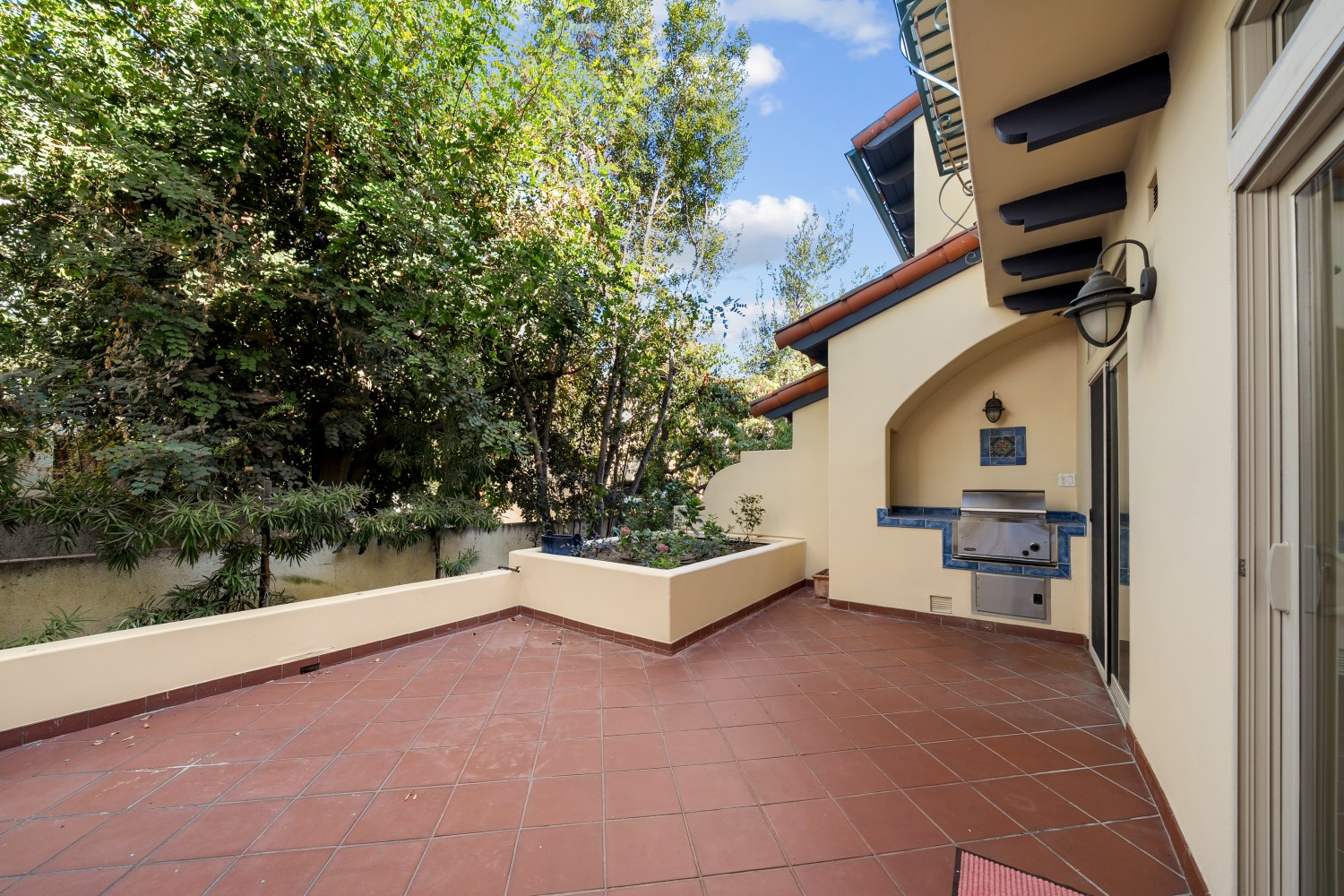 Elfyer - Glendale, CA House - For Sale