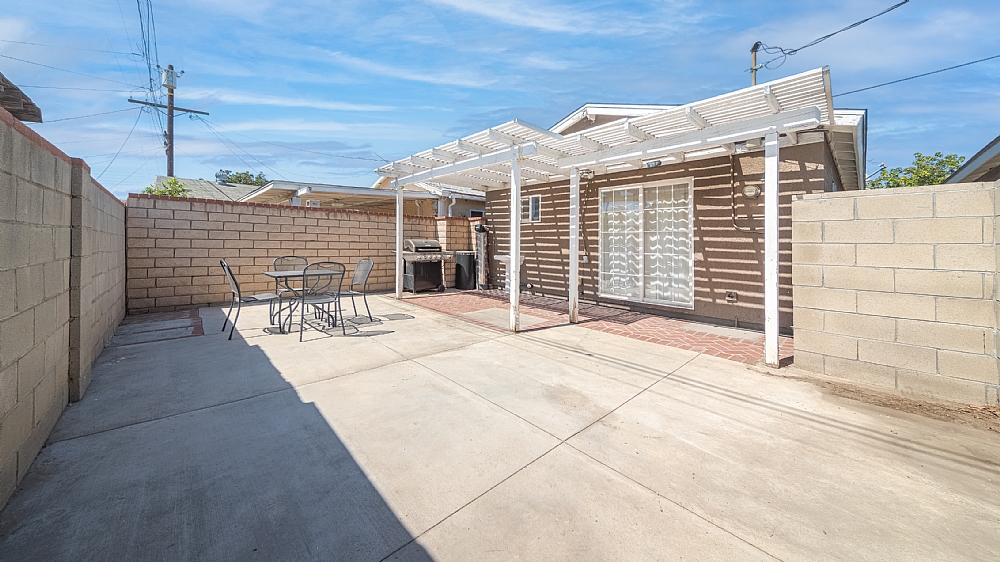 Elfyer - SAN FERNANDO/ MISSION HILLS, CA House - For Sale