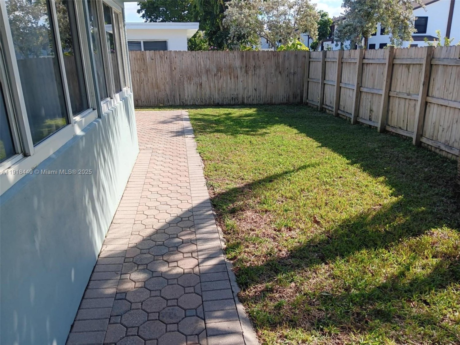 Elfyer - Tamarac, FL House - For Sale