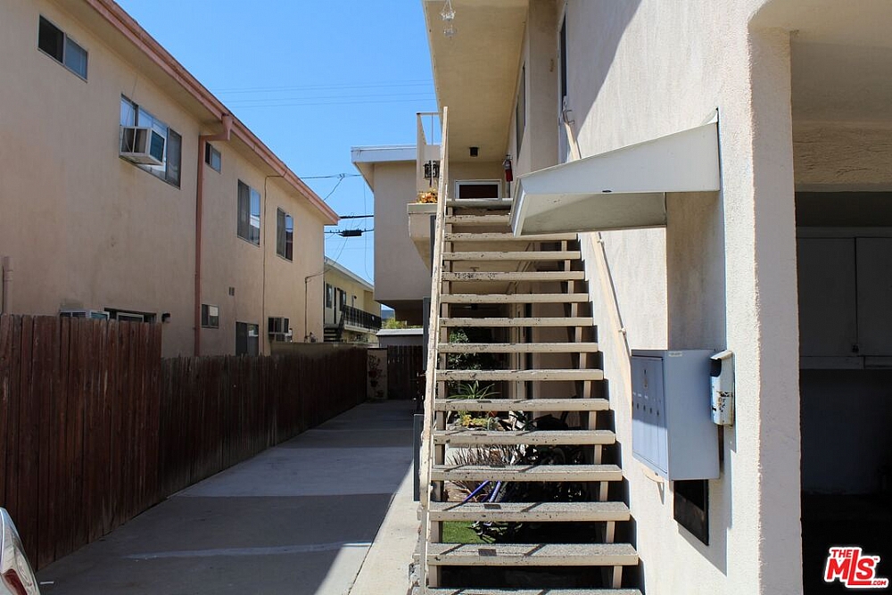 Elfyer - Los Angeles, CA House - For Sale