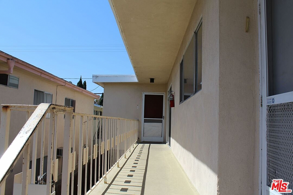 Elfyer - Los Angeles, CA House - For Sale