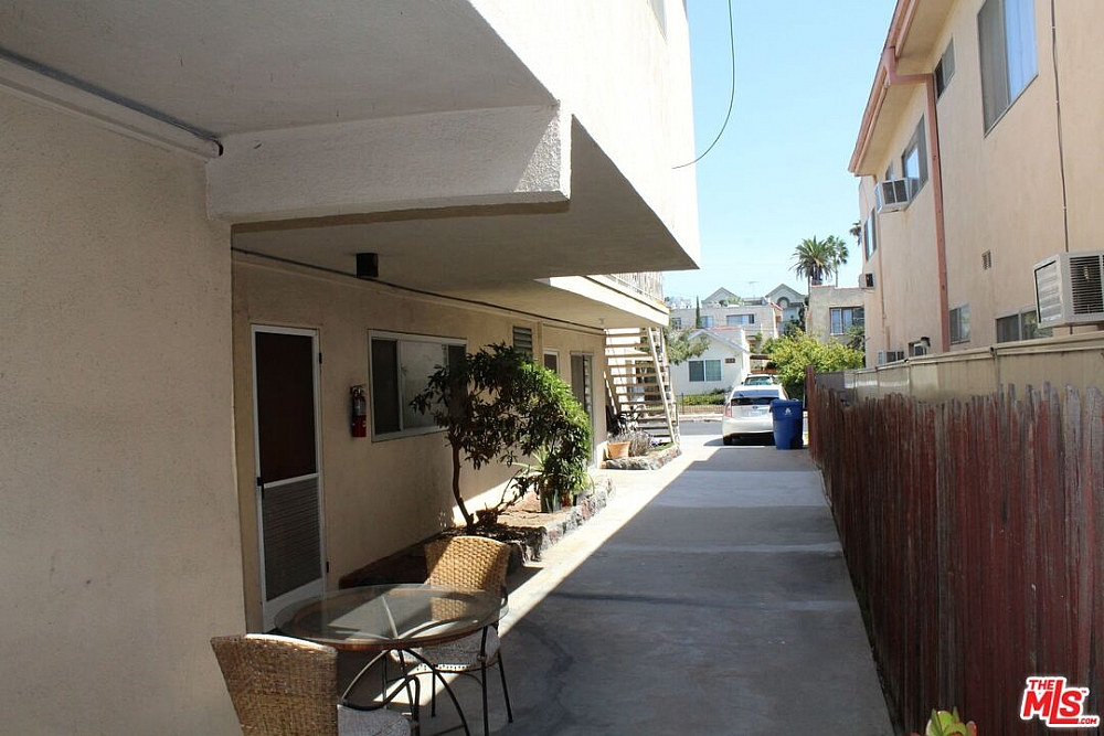 Elfyer - Los Angeles, CA House - For Sale