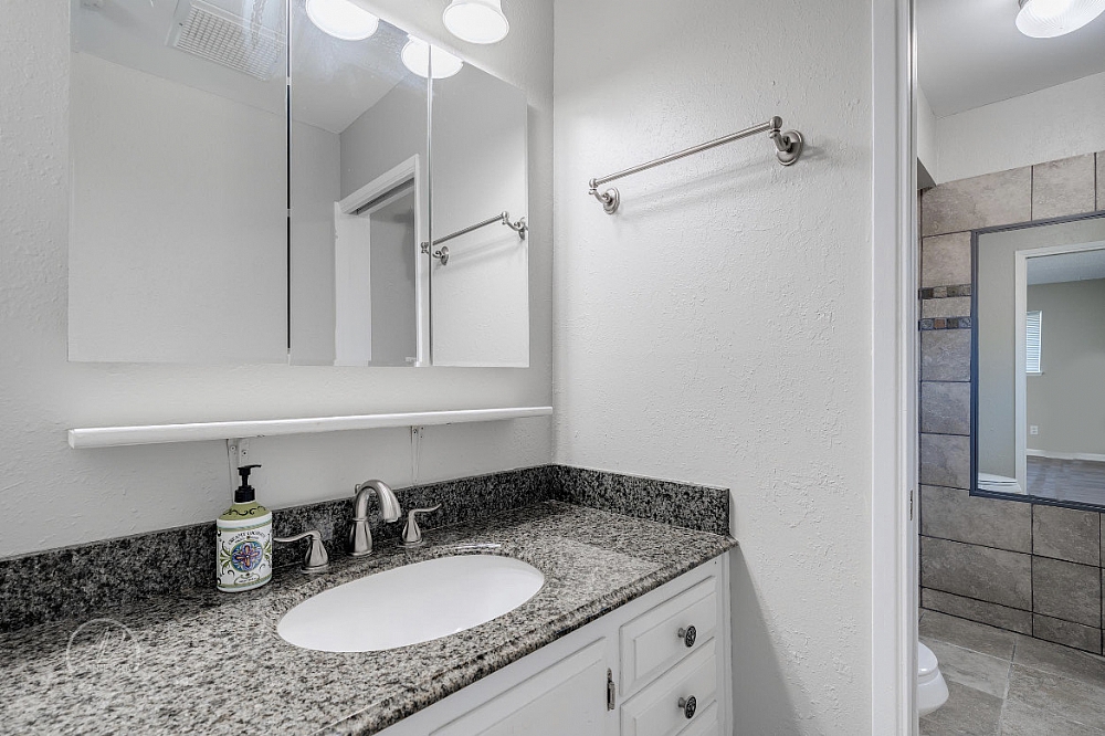 Elfyer - Ridgecrest, CA House - For Sale