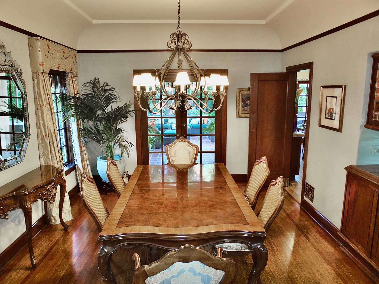 Elfyer - Long Beach, CA House - For Sale