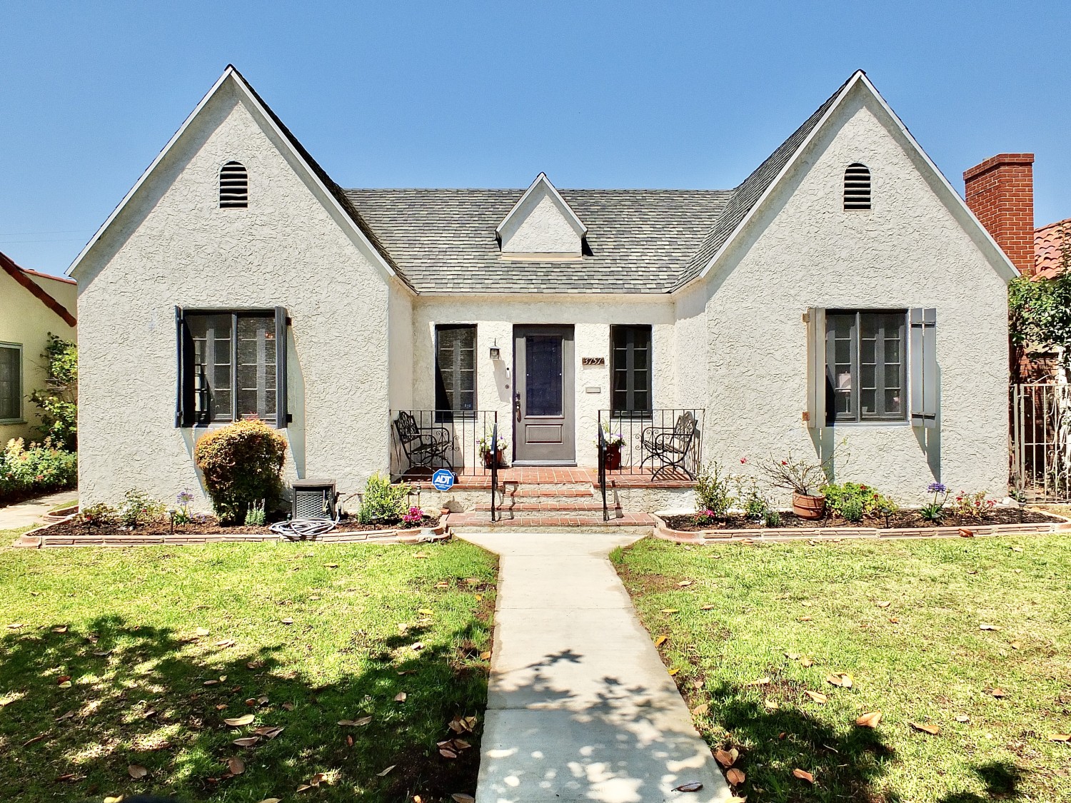Elfyer - Long Beach, CA House - For Sale
