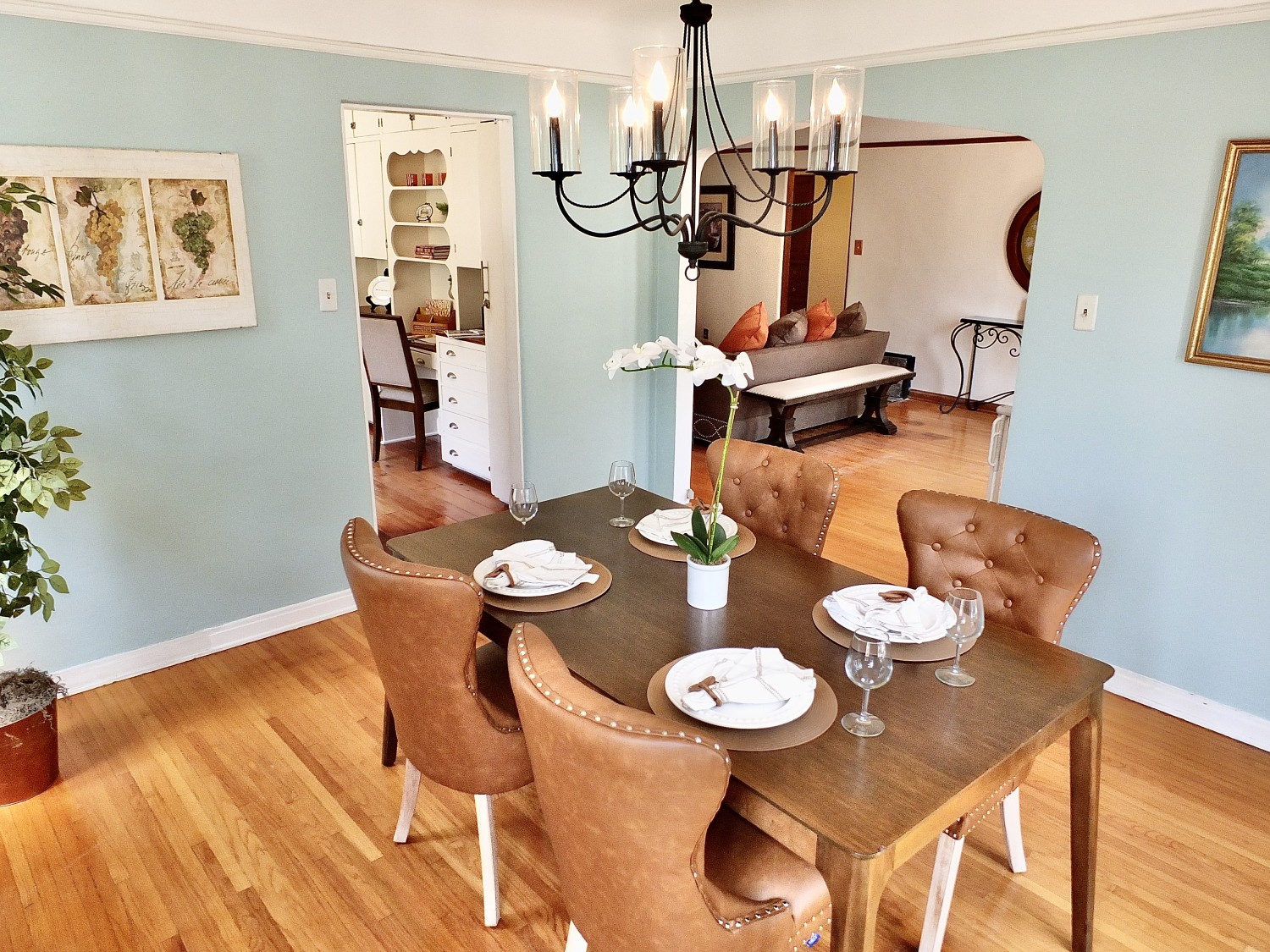 Elfyer - Long Beach, CA House - For Sale