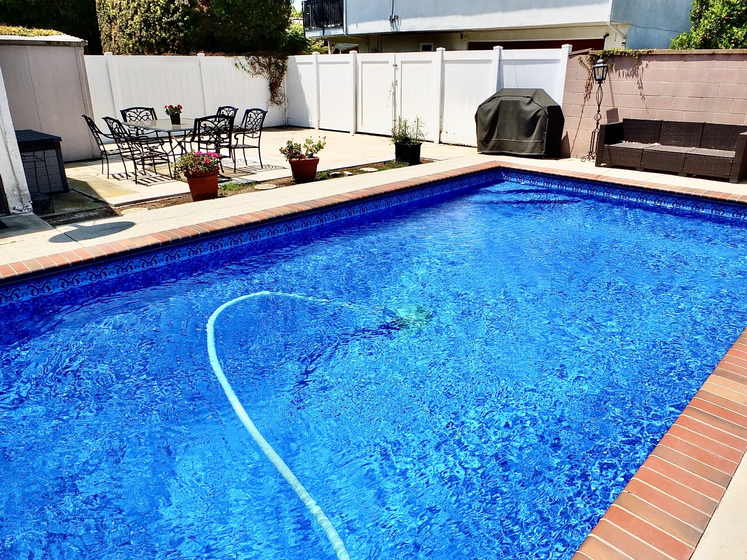 Elfyer - Long Beach, CA House - For Sale