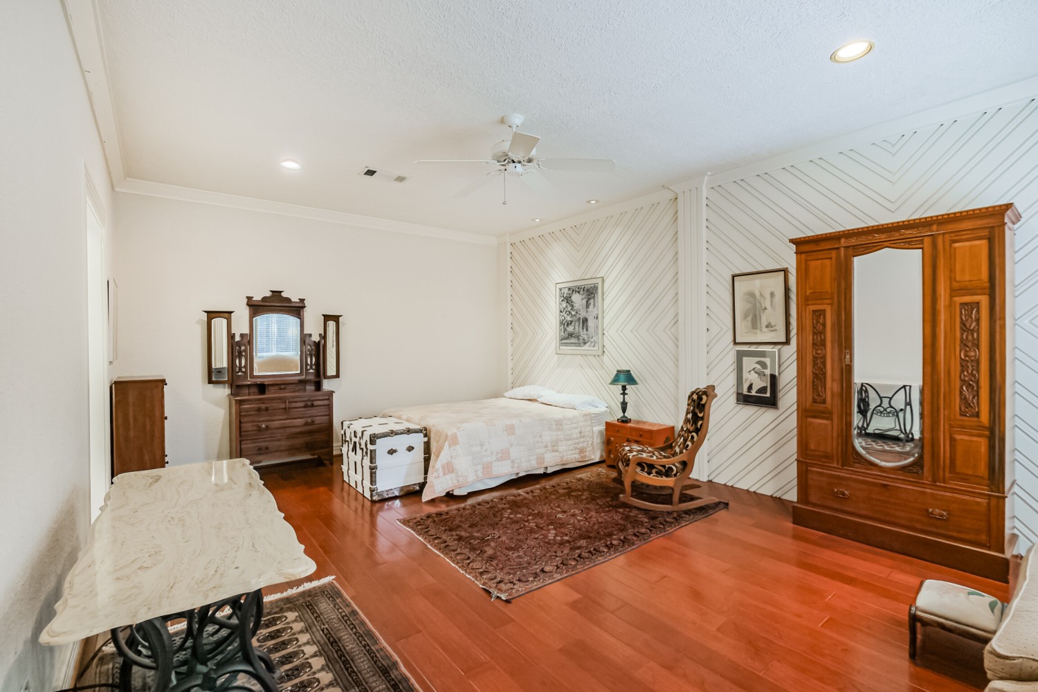 Elfyer - Houston, TX House - For Sale