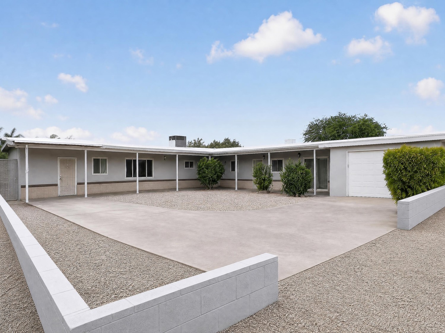 Elfyer - Desert Hot Springs, CA House - For Sale