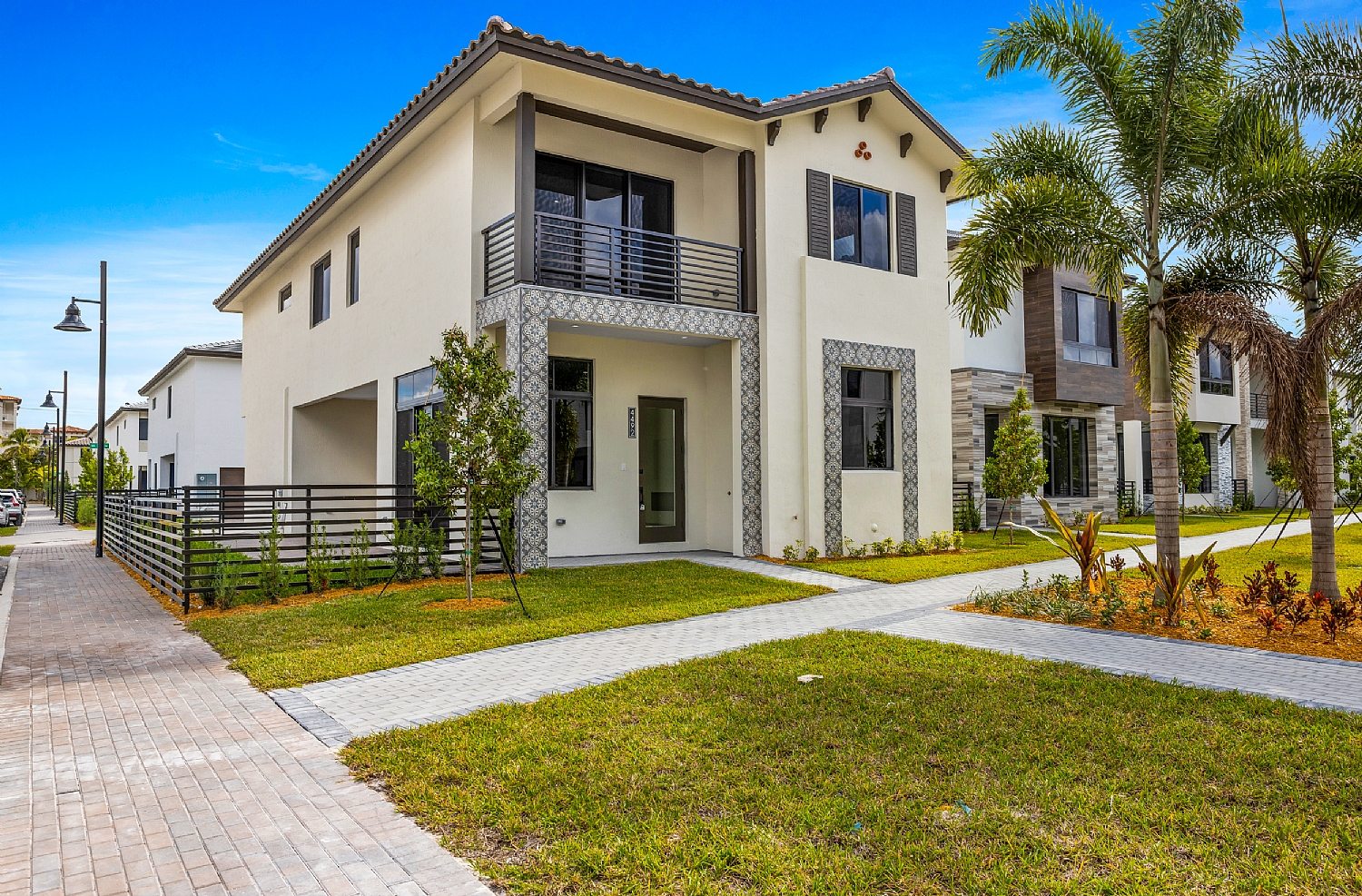 Elfyer - Doral, FL House - For Sale