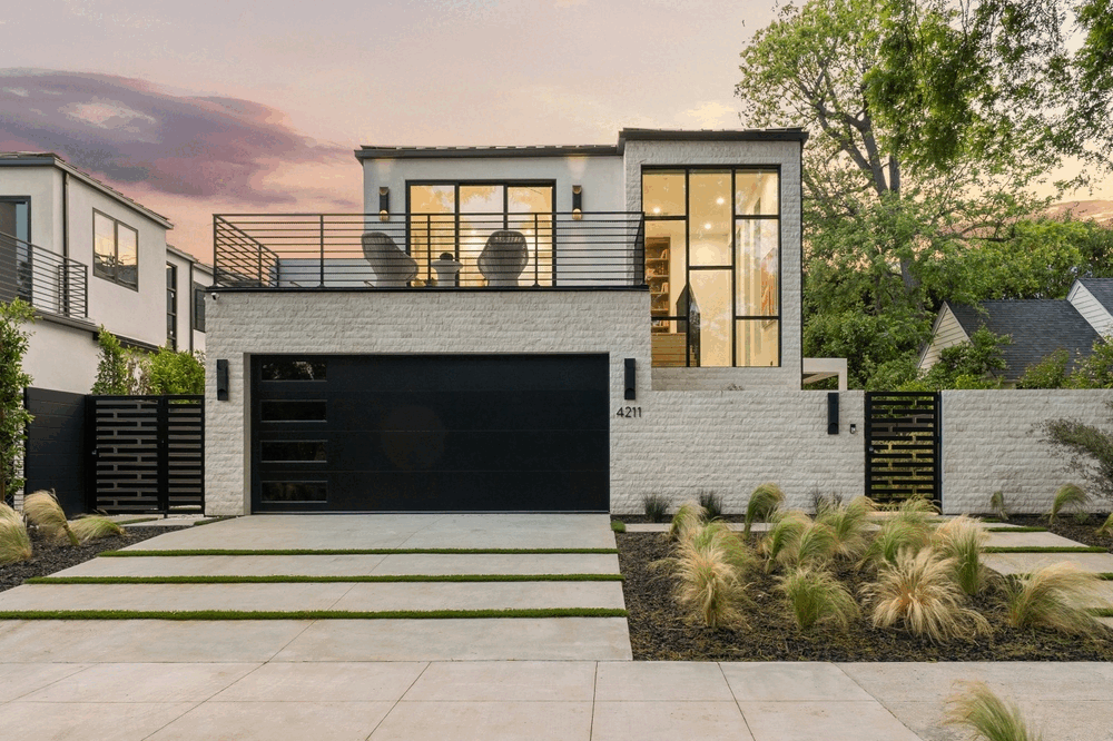 4211 Agnes Avenue,