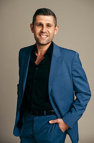 Agent Photo