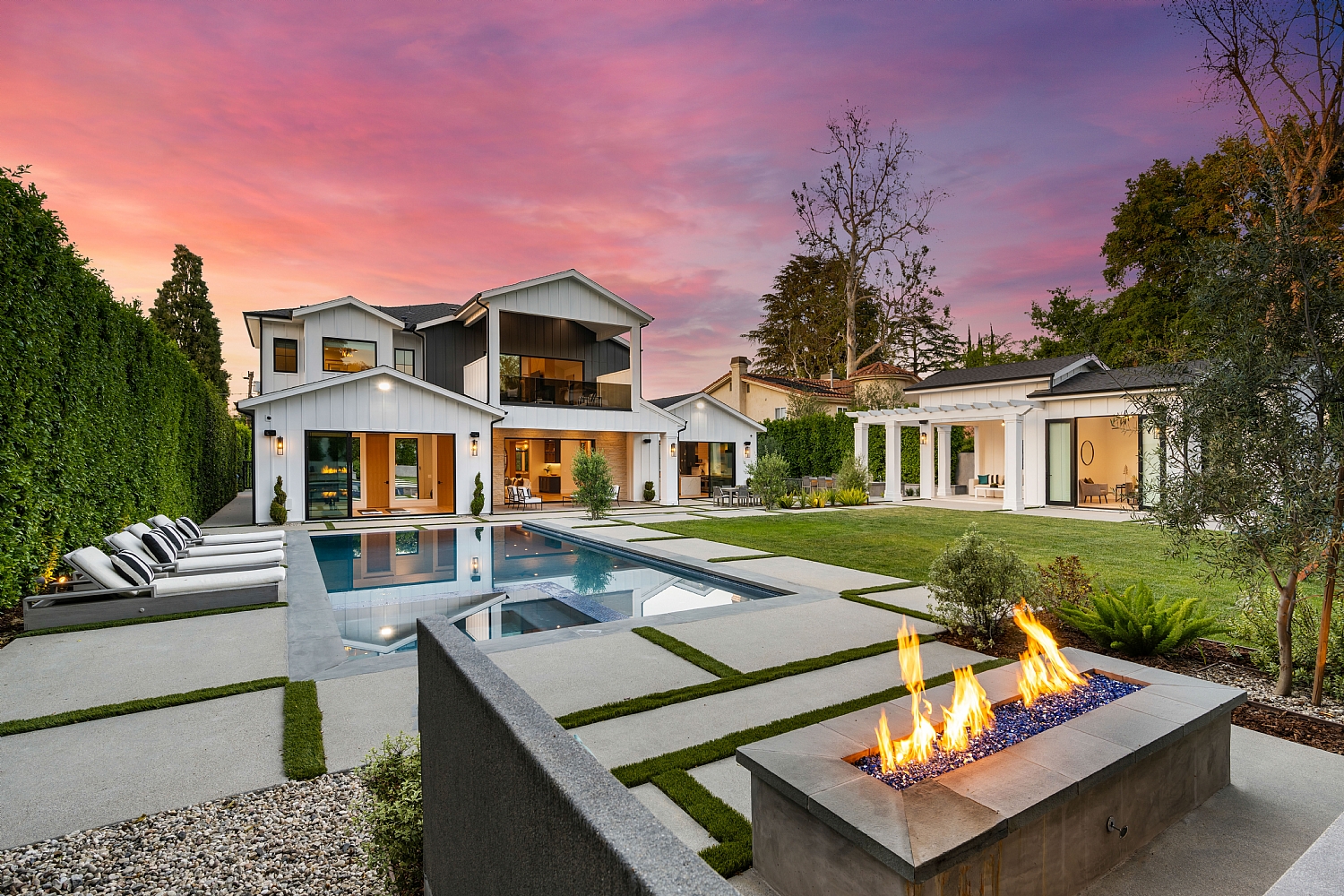 Elfyer - Sherman Oaks, CA House - For Sale