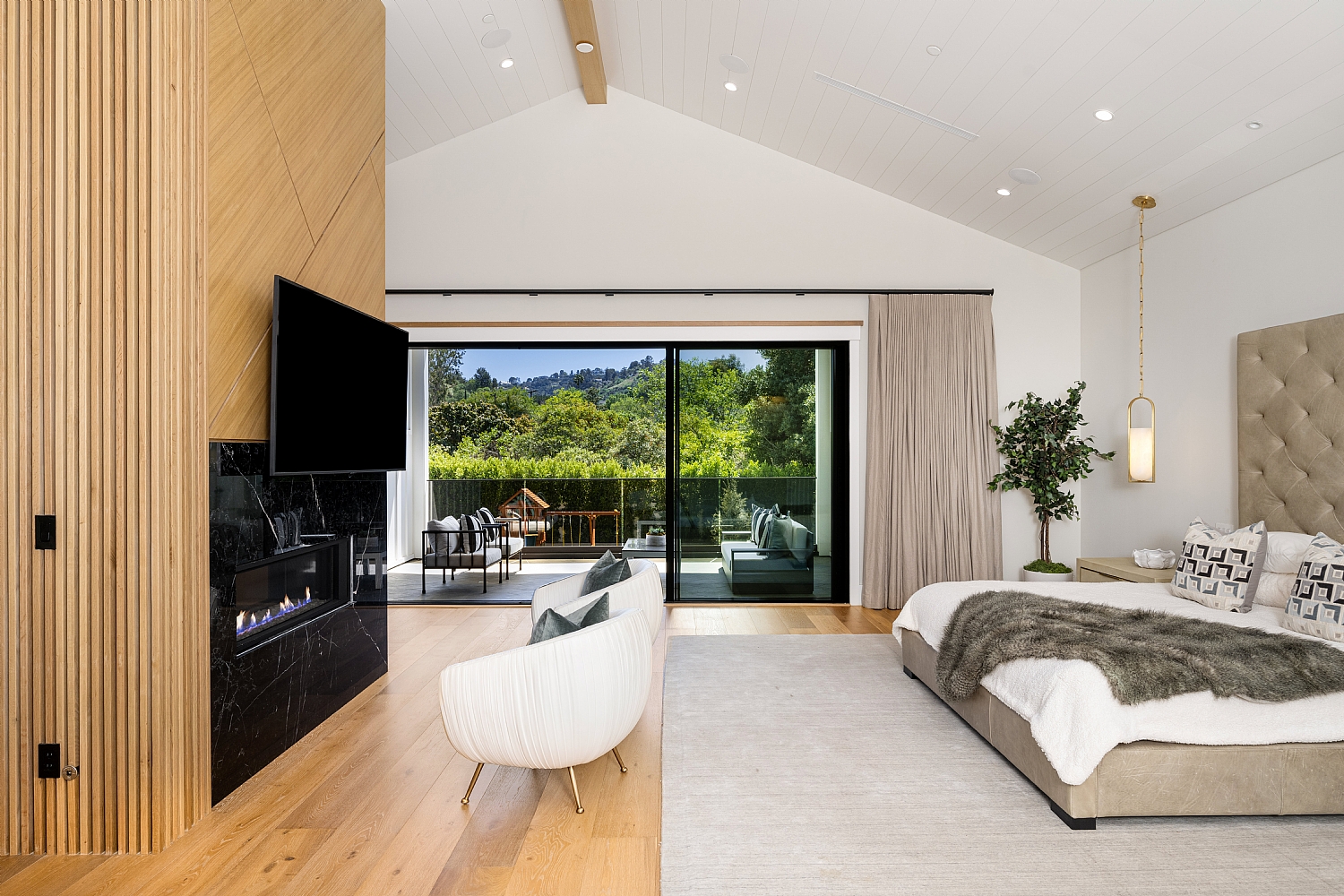 Elfyer - Sherman Oaks, CA House - For Sale