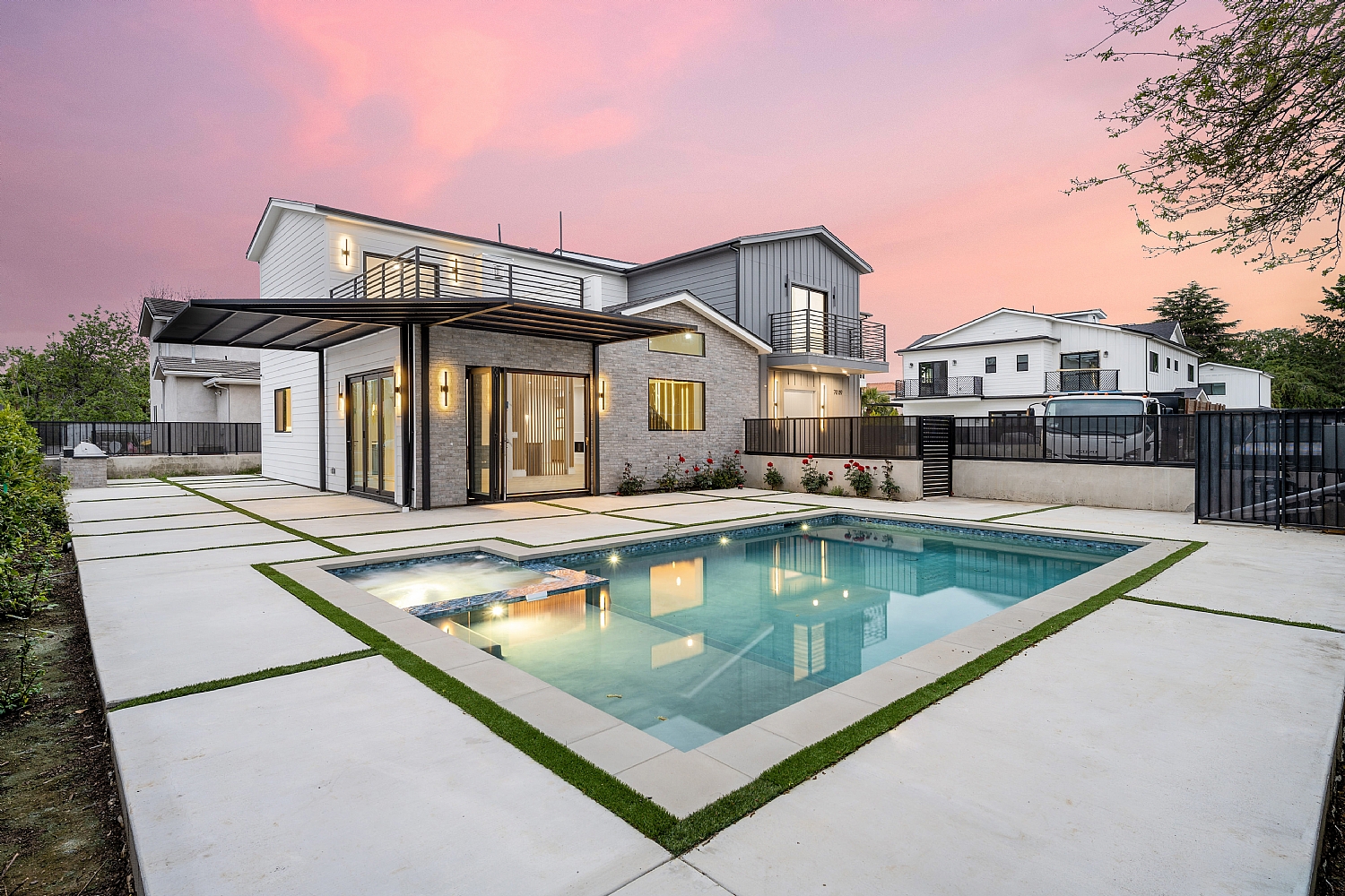 Elfyer - Van Nuys, CA House - For Sale