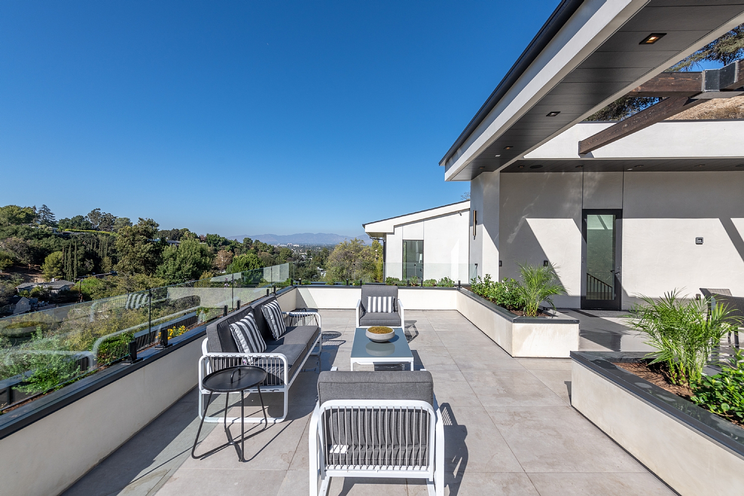 Elfyer - Sherman Oaks, CA House - For Sale