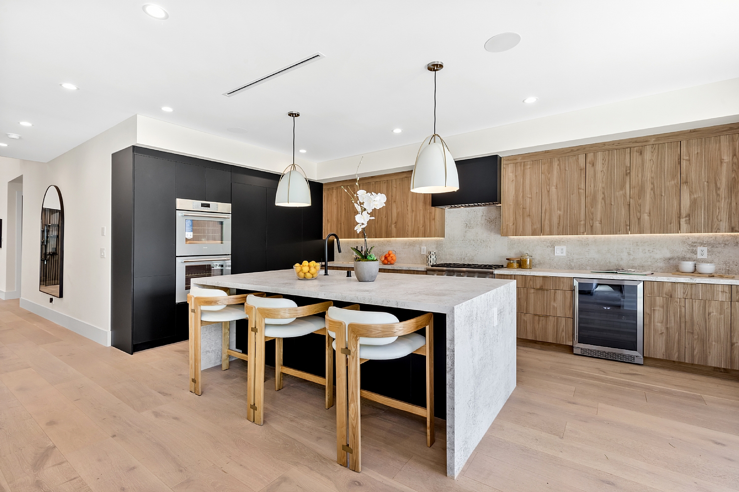 Elfyer - Sherman Oaks, CA House - For Sale