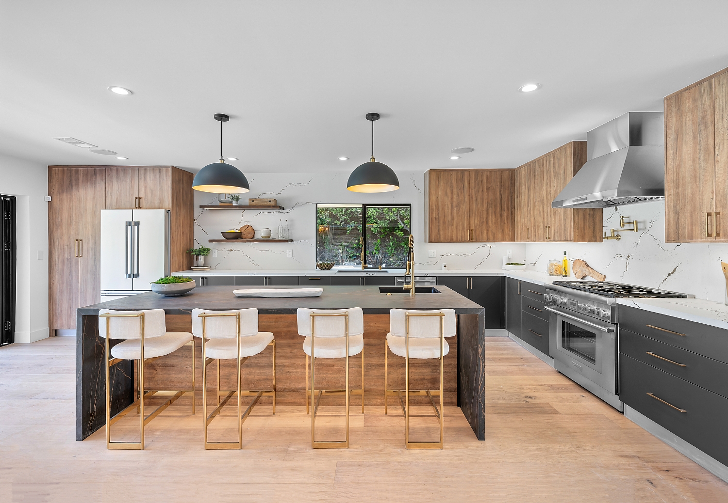 Elfyer - Tarzana, CA House - For Sale