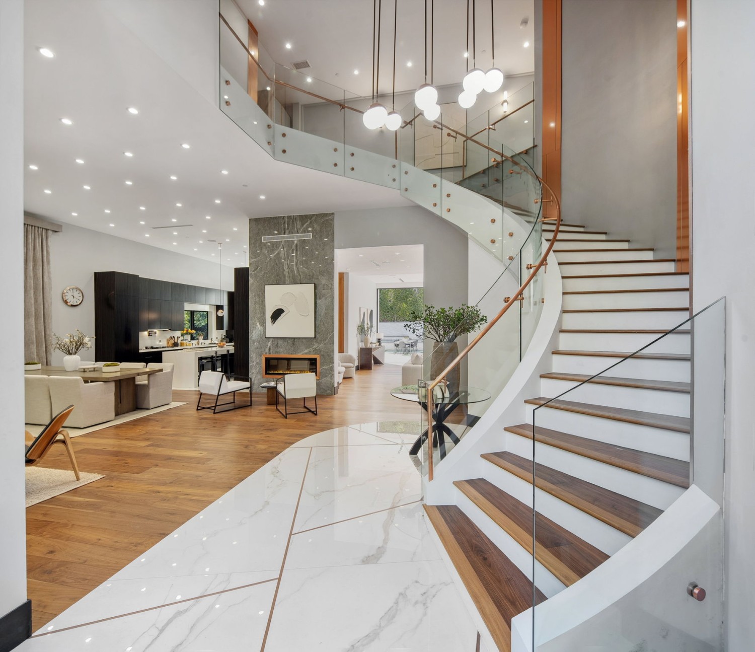 Elfyer - Tarzana, CA House - For Sale