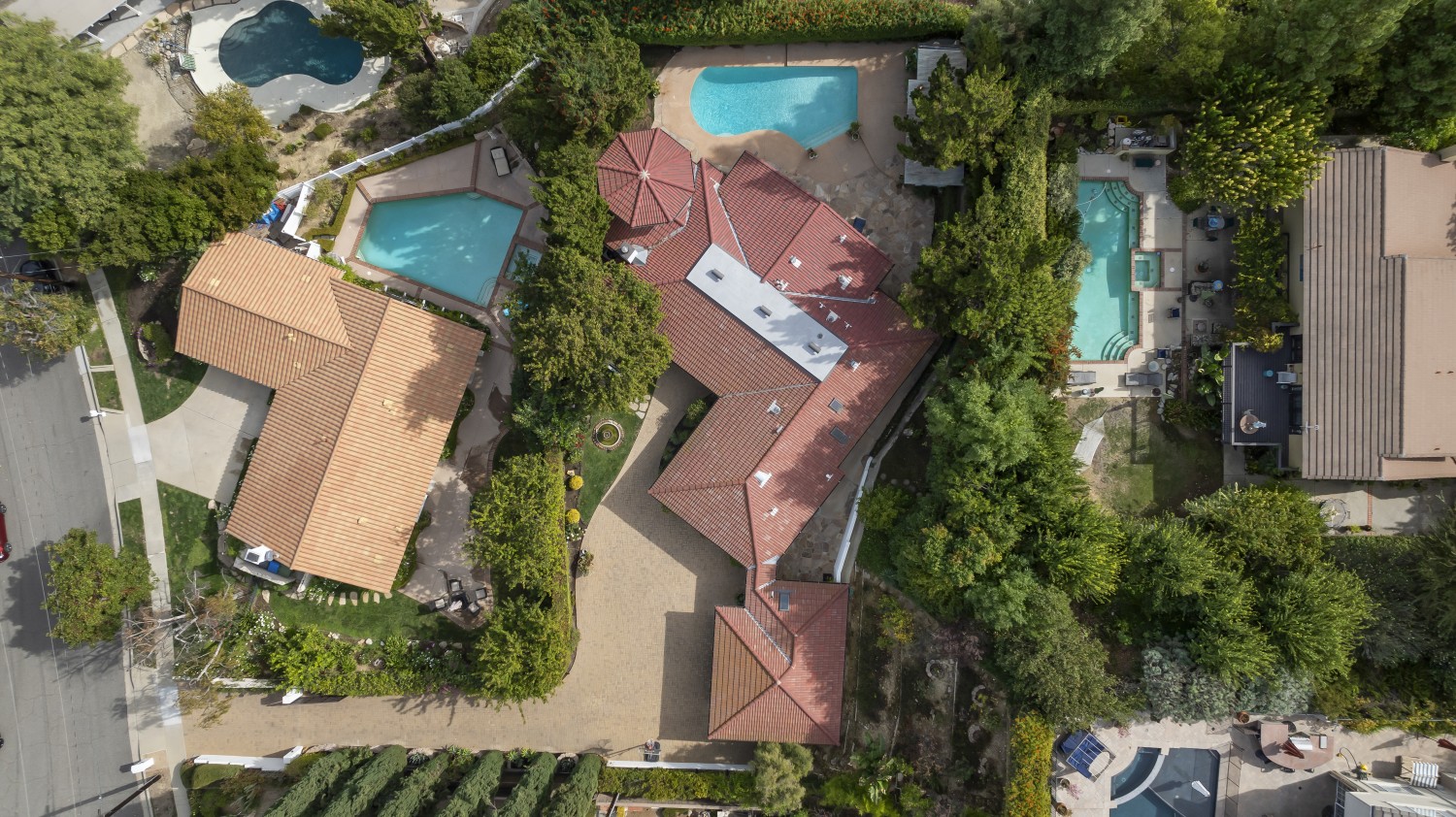 Elfyer - Calabasas, CA House - For Sale