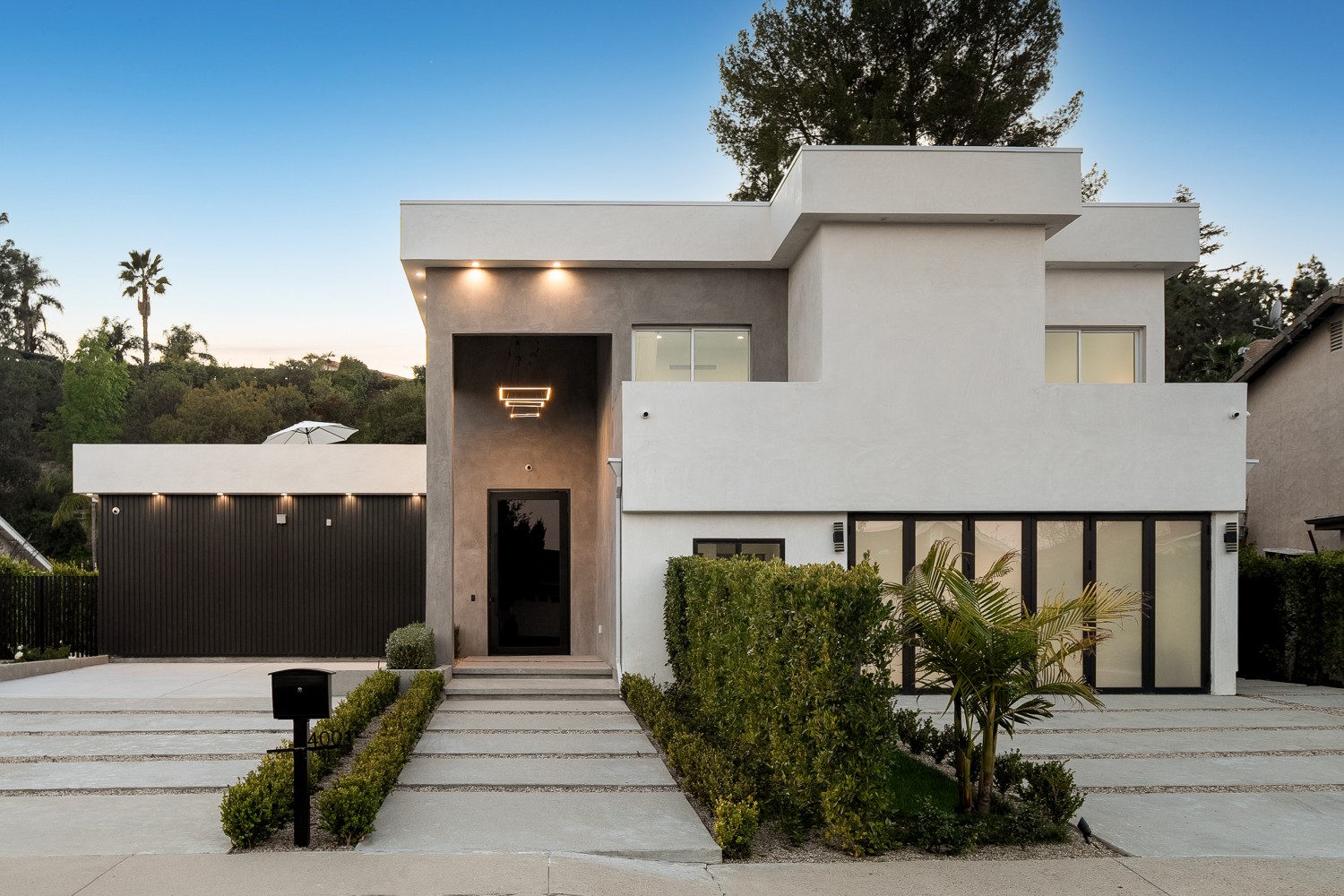 Elfyer - Tarzana, CA House - For Sale