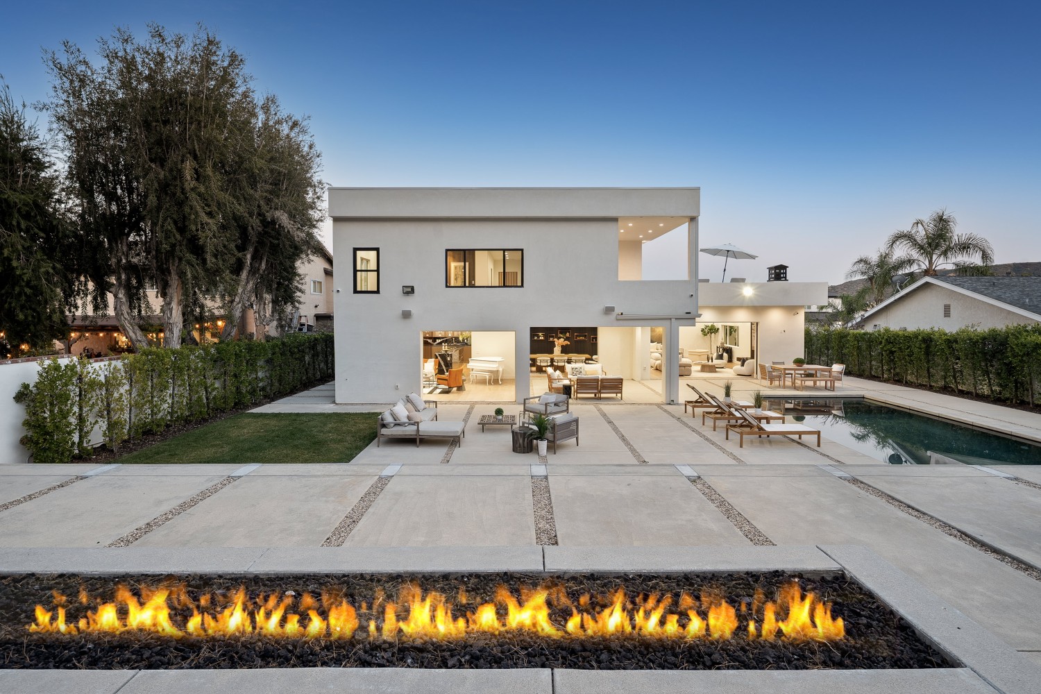 Elfyer - Tarzana, CA House - For Sale