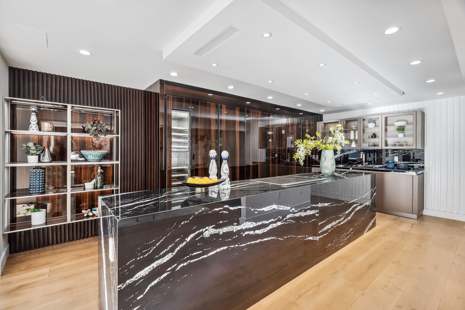 Elfyer - Tarzana, CA House - For Sale