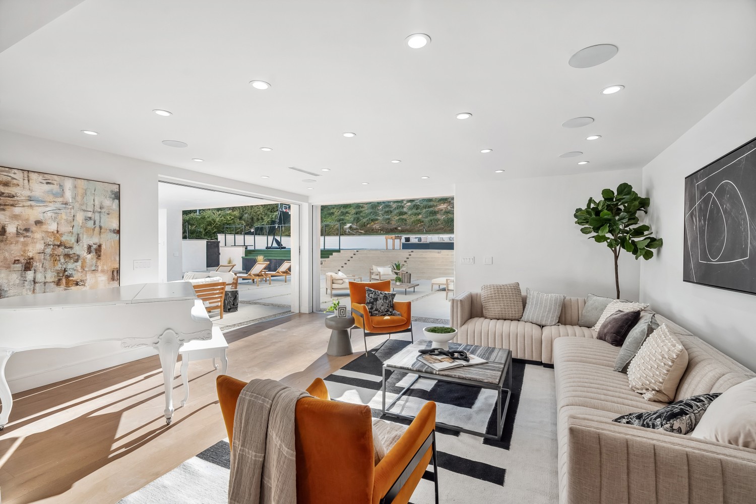 Elfyer - Tarzana, CA House - For Sale