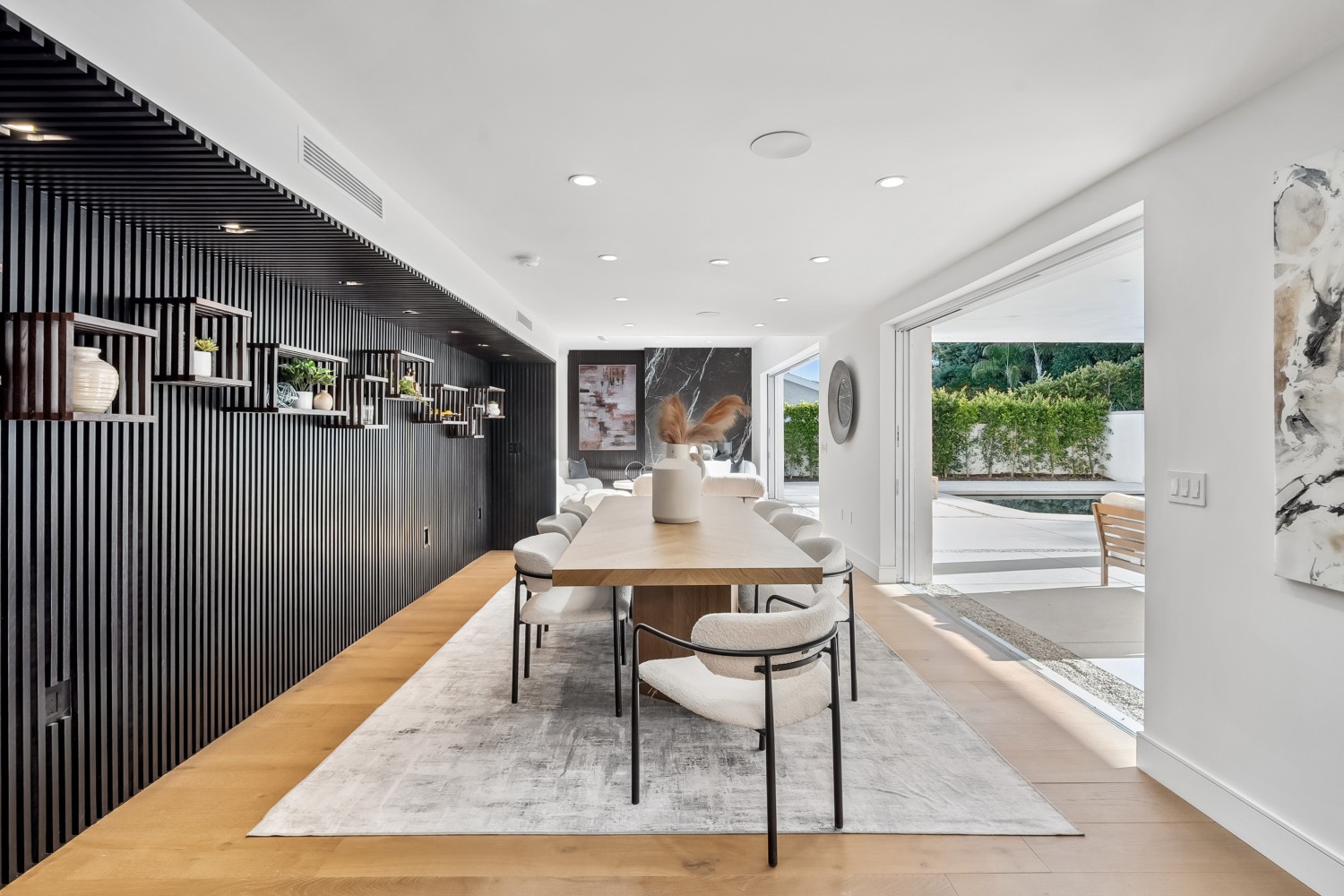 Elfyer - Tarzana, CA House - For Sale