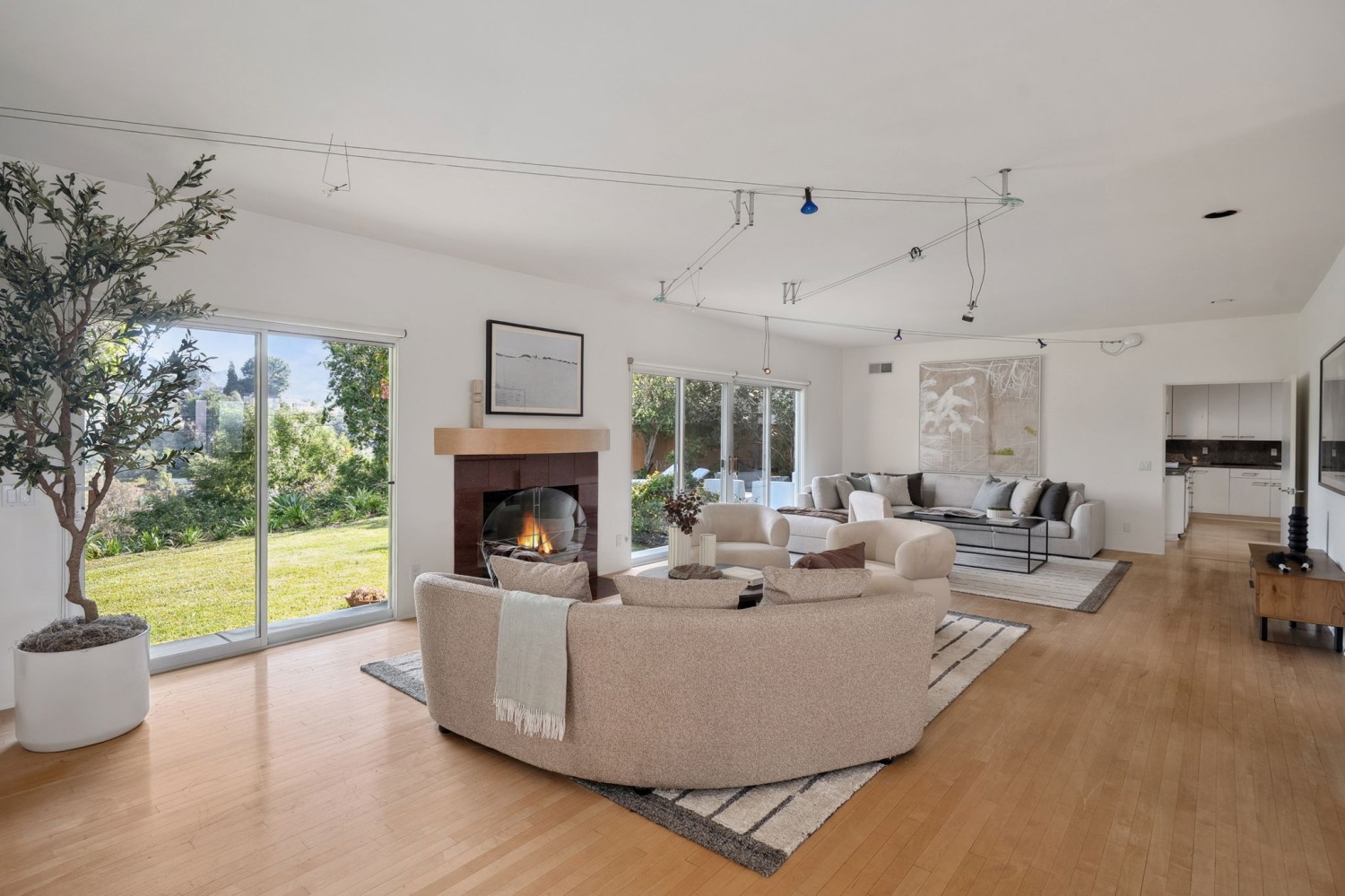 Elfyer - Studio City, CA House - For Sale