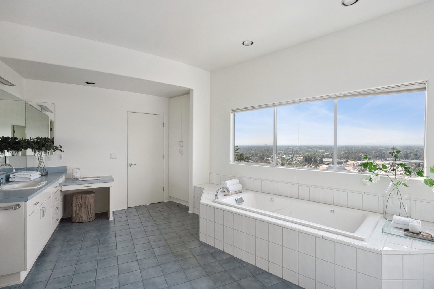 Elfyer - Studio City, CA House - For Sale