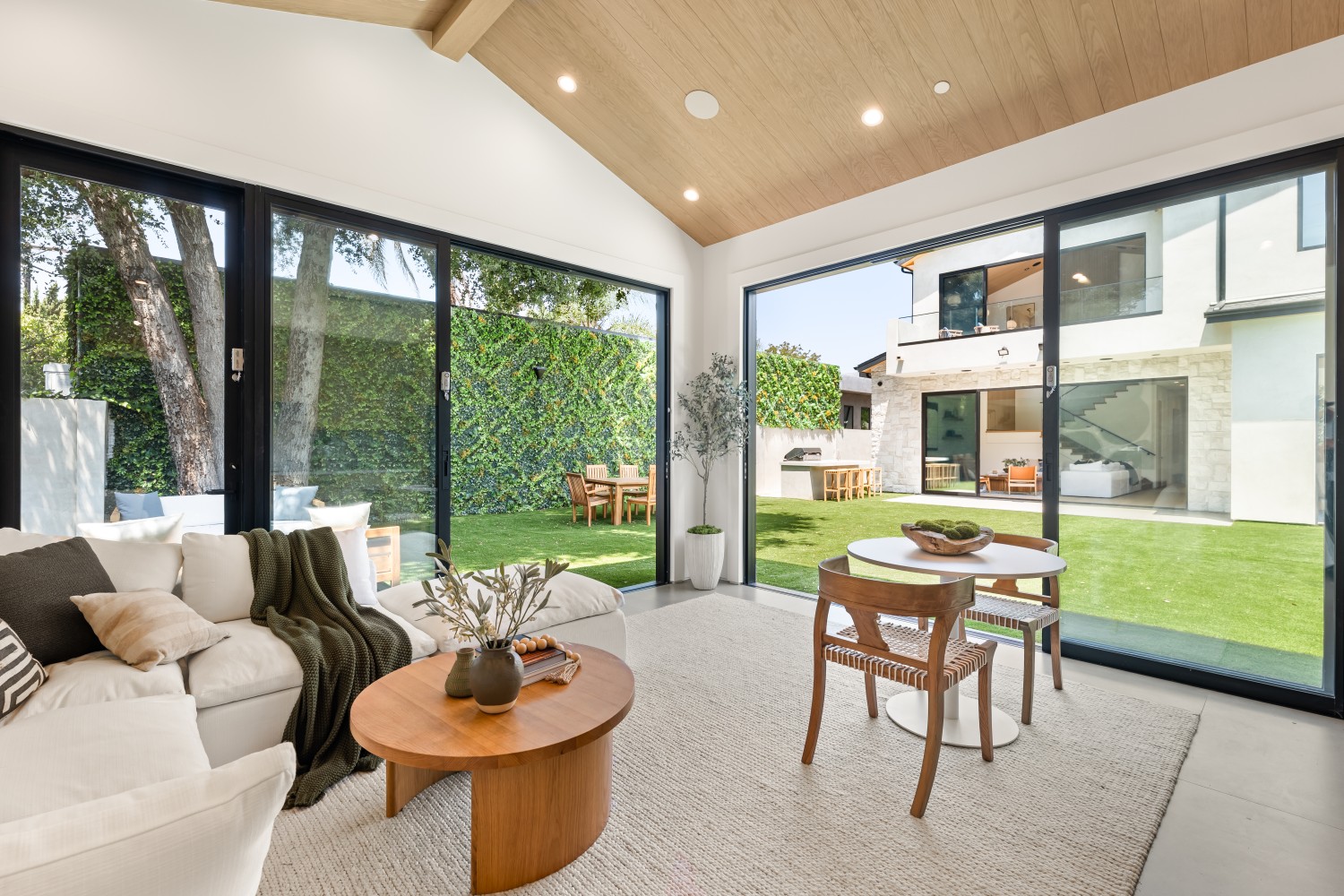 Elfyer - Sherman Oaks, CA House - For Sale