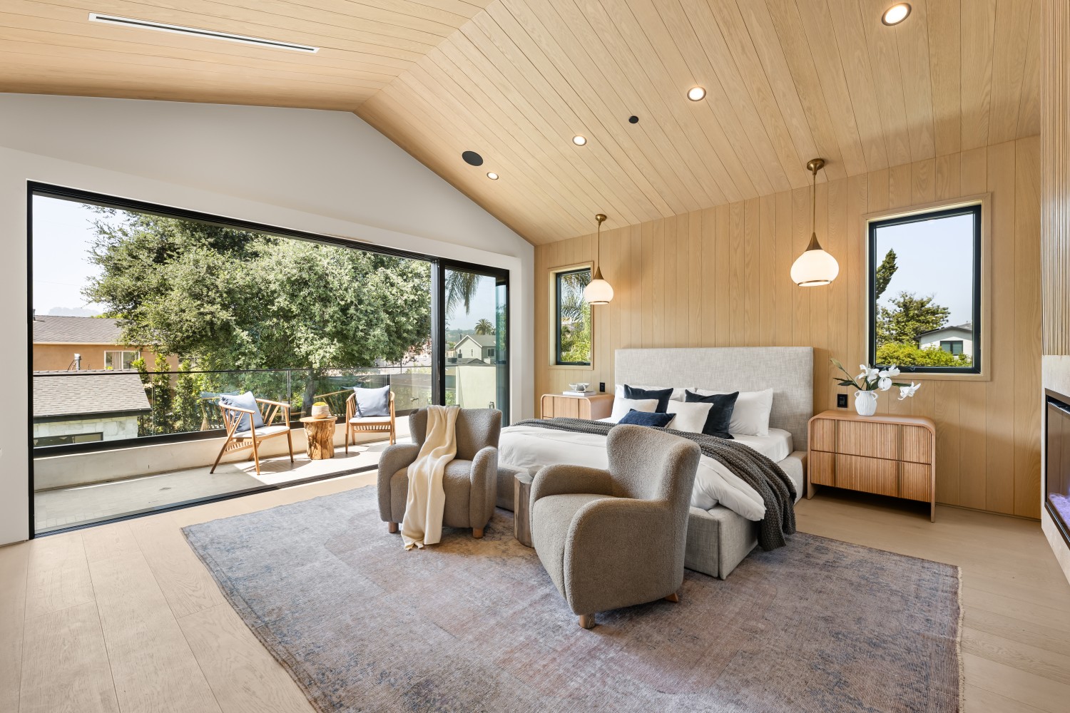 Elfyer - Sherman Oaks, CA House - For Sale