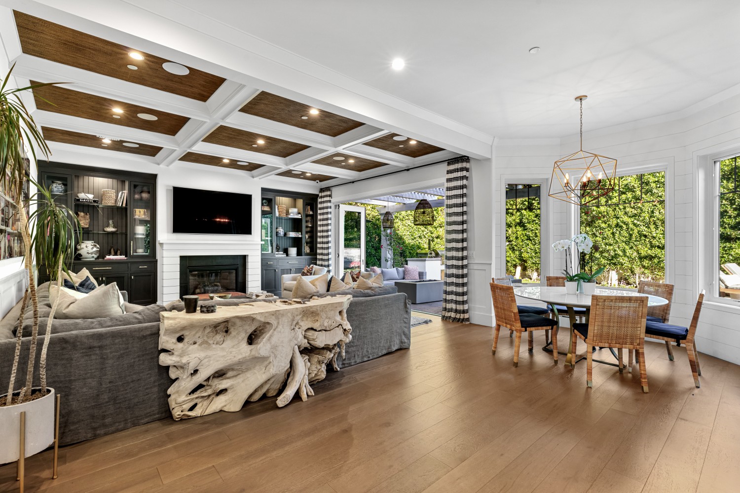 Elfyer - Sherman Oaks, CA House - For Sale