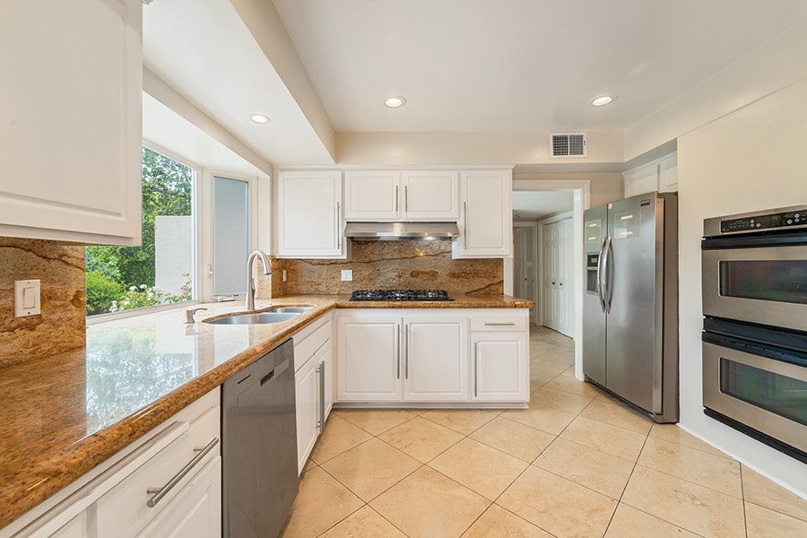 Elfyer - Tarzana, CA House - For Sale