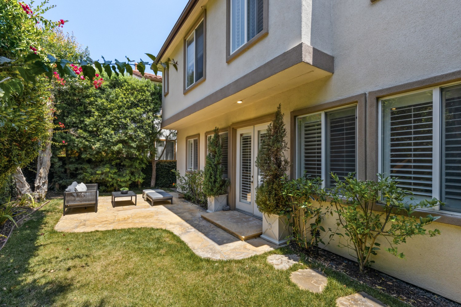 Elfyer - Los Angeles, CA House - For Sale