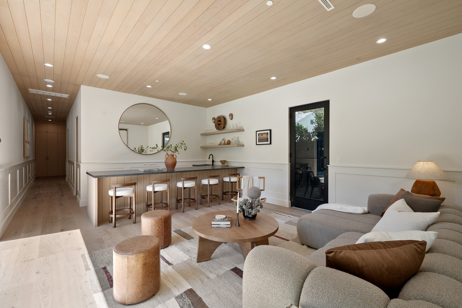 Elfyer - Valley Village, CA House - For Sale