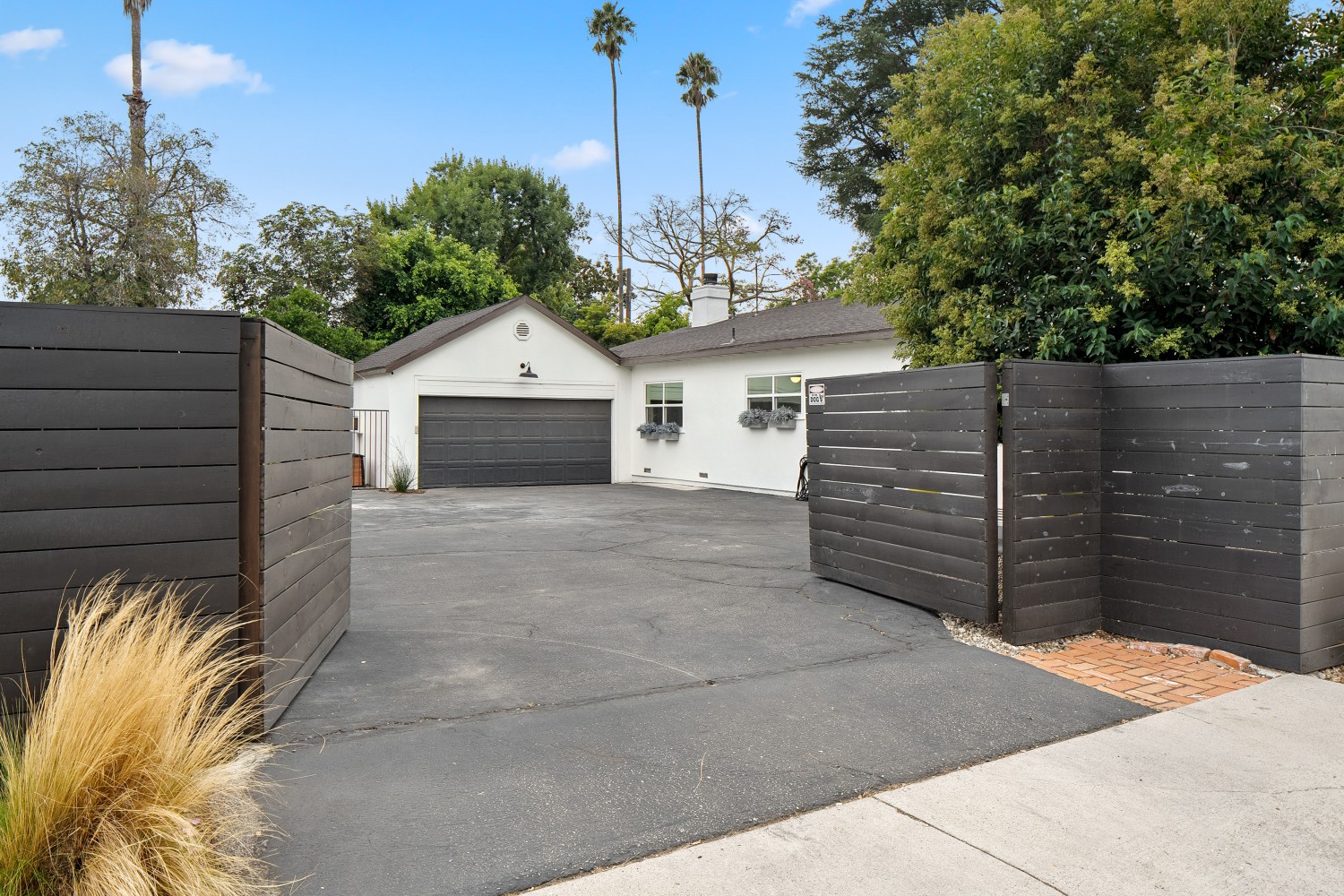 Elfyer - Sherman Oaks, CA House - For Sale