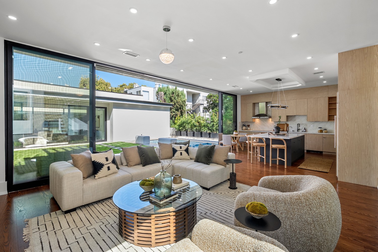 Elfyer - Sherman Oaks, CA House - For Sale