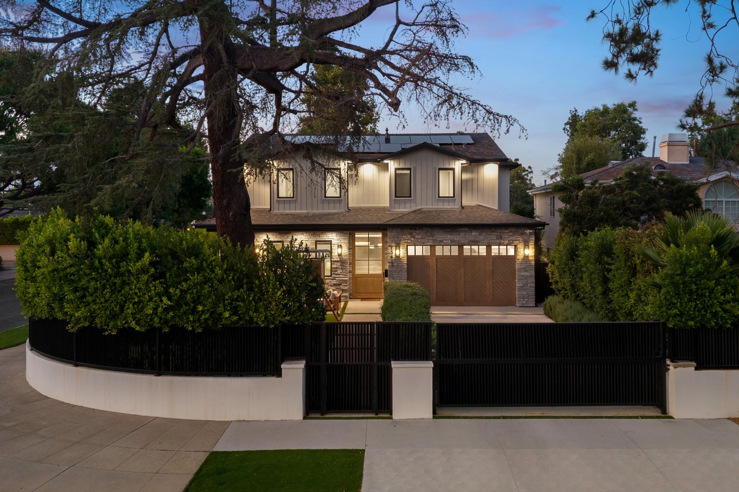 Elfyer - Sherman Oaks, CA House - For Sale