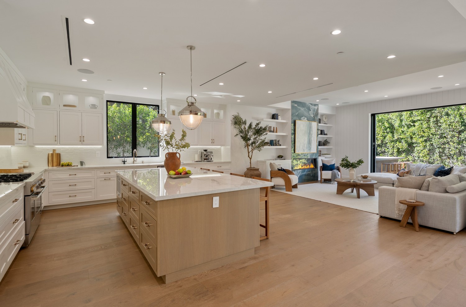 Elfyer - Sherman Oaks, CA House - For Sale