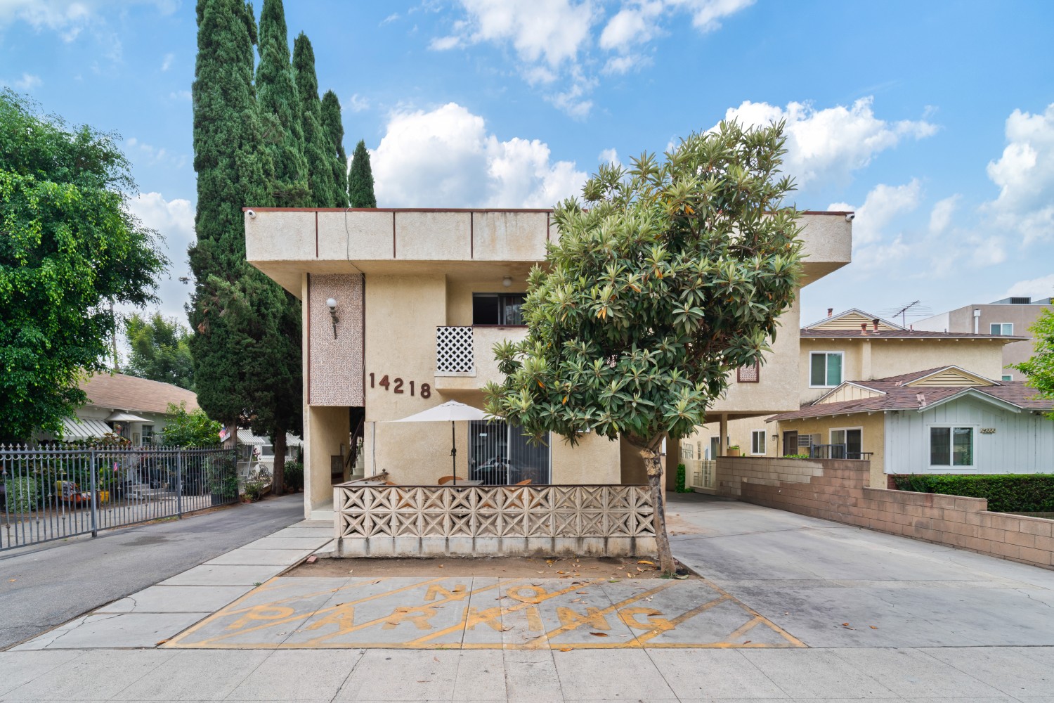 Elfyer - Van Nuys, CA House - For Sale