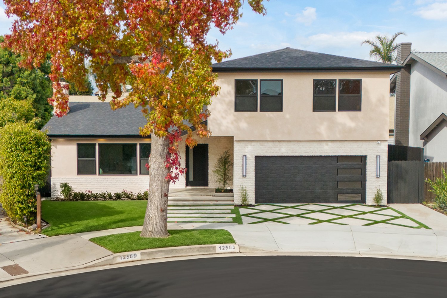 Elfyer - Los Angeles, CA House - For Sale