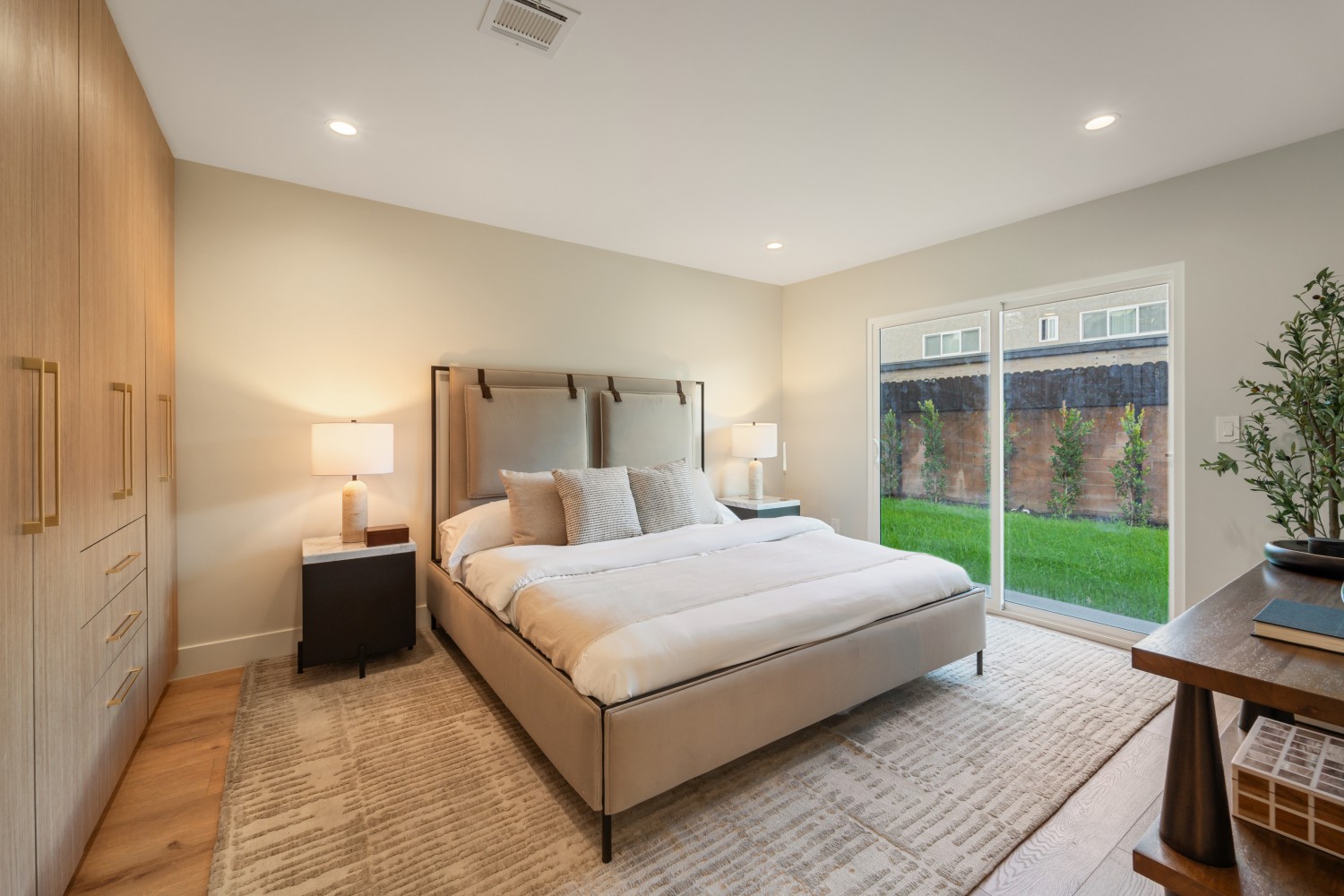 Elfyer - Los Angeles, CA House - For Sale