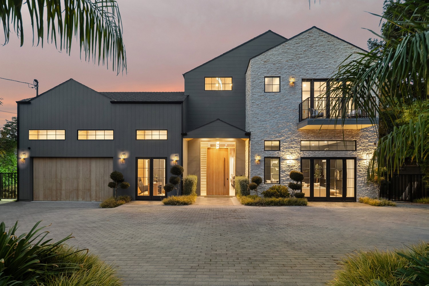 Elfyer - Woodland Hills, CA House - For Sale