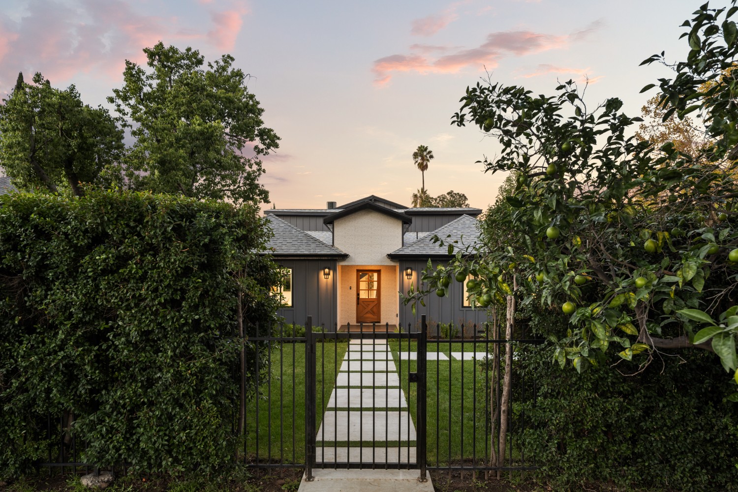 Elfyer - Sherman Oaks, CA House - For Sale
