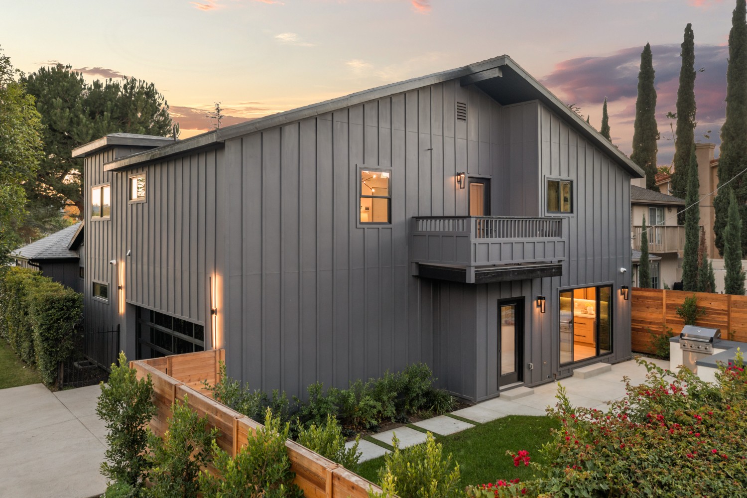 Elfyer - Sherman Oaks, CA House - For Sale